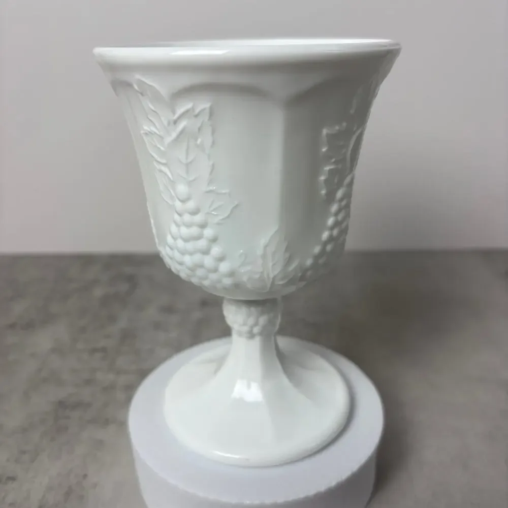 Vintage Indiana Glass Colony Harvest Grape White Milk Glass Goblet 5.25
